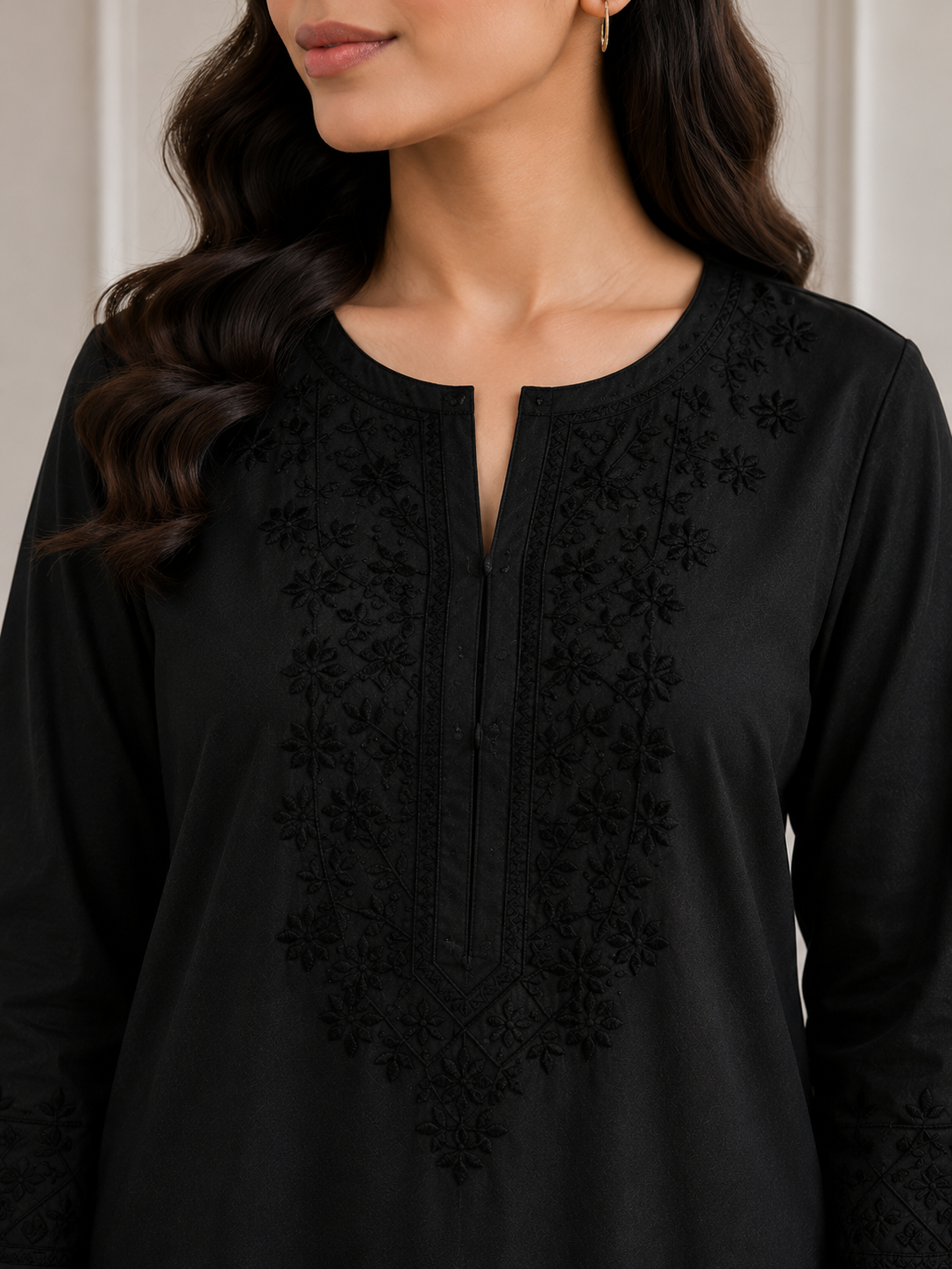 Noir Heritage – 2 Piece Embroidered Set