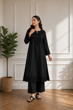 Noir Heritage – 2 Piece Embroidered Set